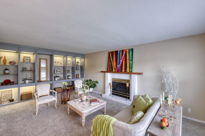 Property Photo: 307 De La Vina Way CA 93901