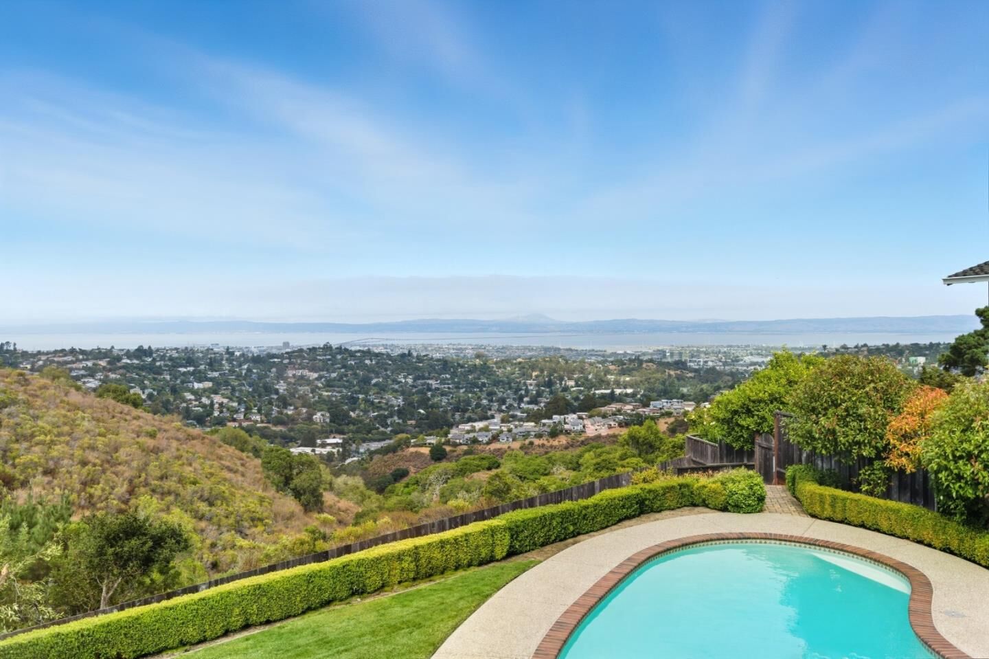 Property Photo:  7 Somerset Court  CA 94002 