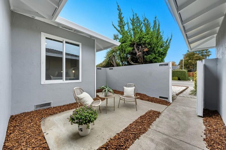 Property Photo:  1100 Bounty Drive  CA 94404 
