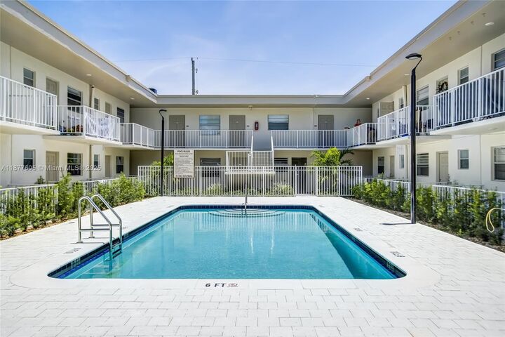 Property Photo:  1720 Cleveland St 209E  FL 33020 