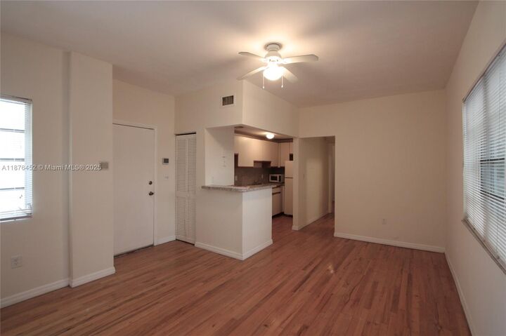 Property Photo: 1525 Pennsylvania Ave 17 FL 33139
