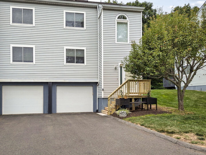 Property Photo:  25 Sunridge Lane 25  CT 06416 