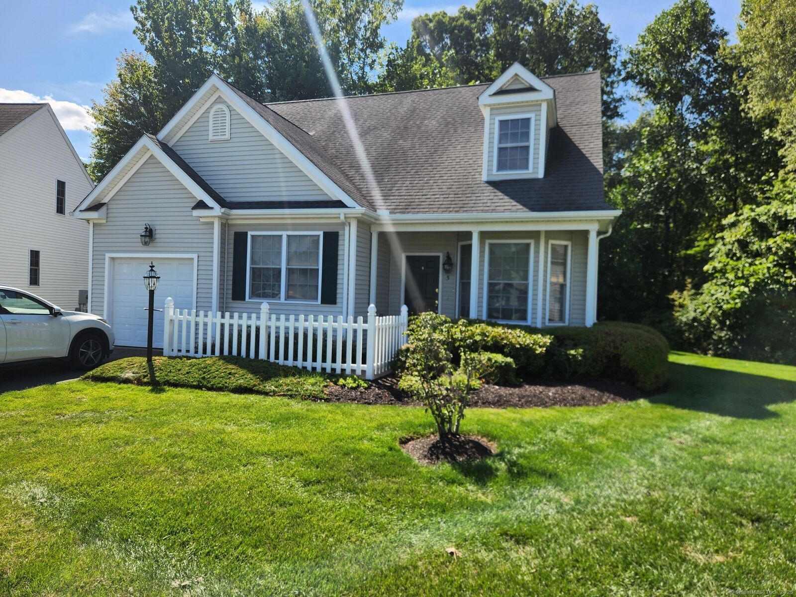 Property Photo:  5 Strawberry Lane 5  CT 06118 