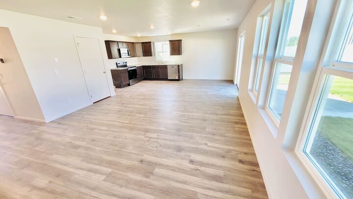 Property Photo:  116 S Country Club Dr  WA 99006 