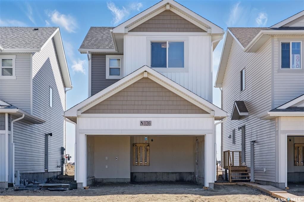 Property Photo:  222 Antonini Court  SK S7L 7P2 