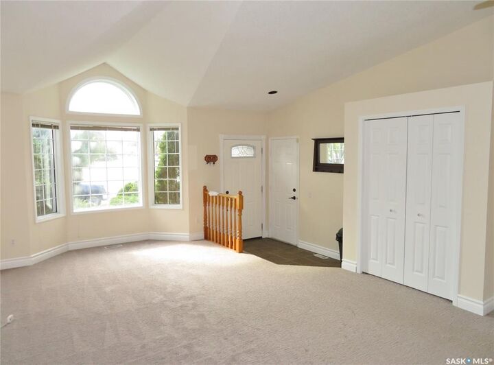 Property Photo: 222 Keller Crescent SK S7J 5G3