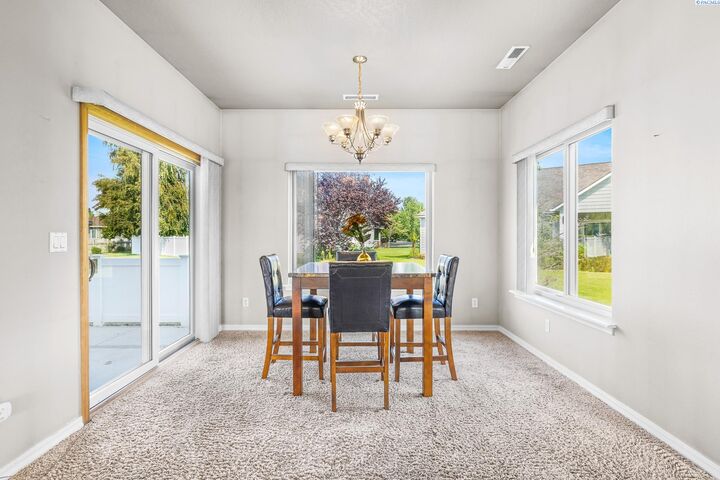 Property Photo:  4 Hollyhock Ct  WA 99301 
