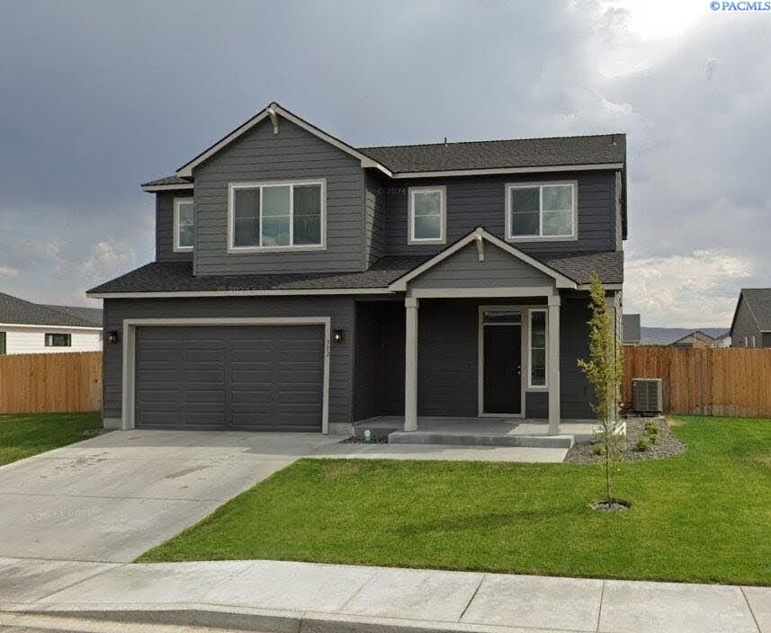 Property Photo:  312 Ruby Ave  WA 98930 