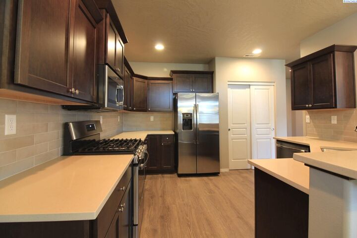 3710 Whimbrel Lane  Pasco WA 99301 photo