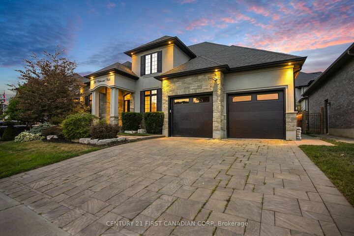 Photo de la propriété:  90 Pebblecreek Walk W  ON N6G 0K6