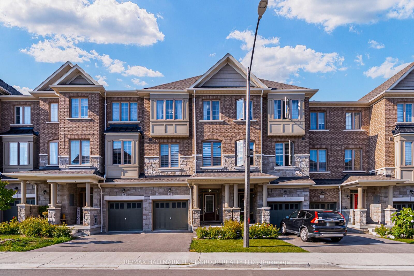 Property Photo:  26 Kingfisher Way  ON L1P 1Y5 