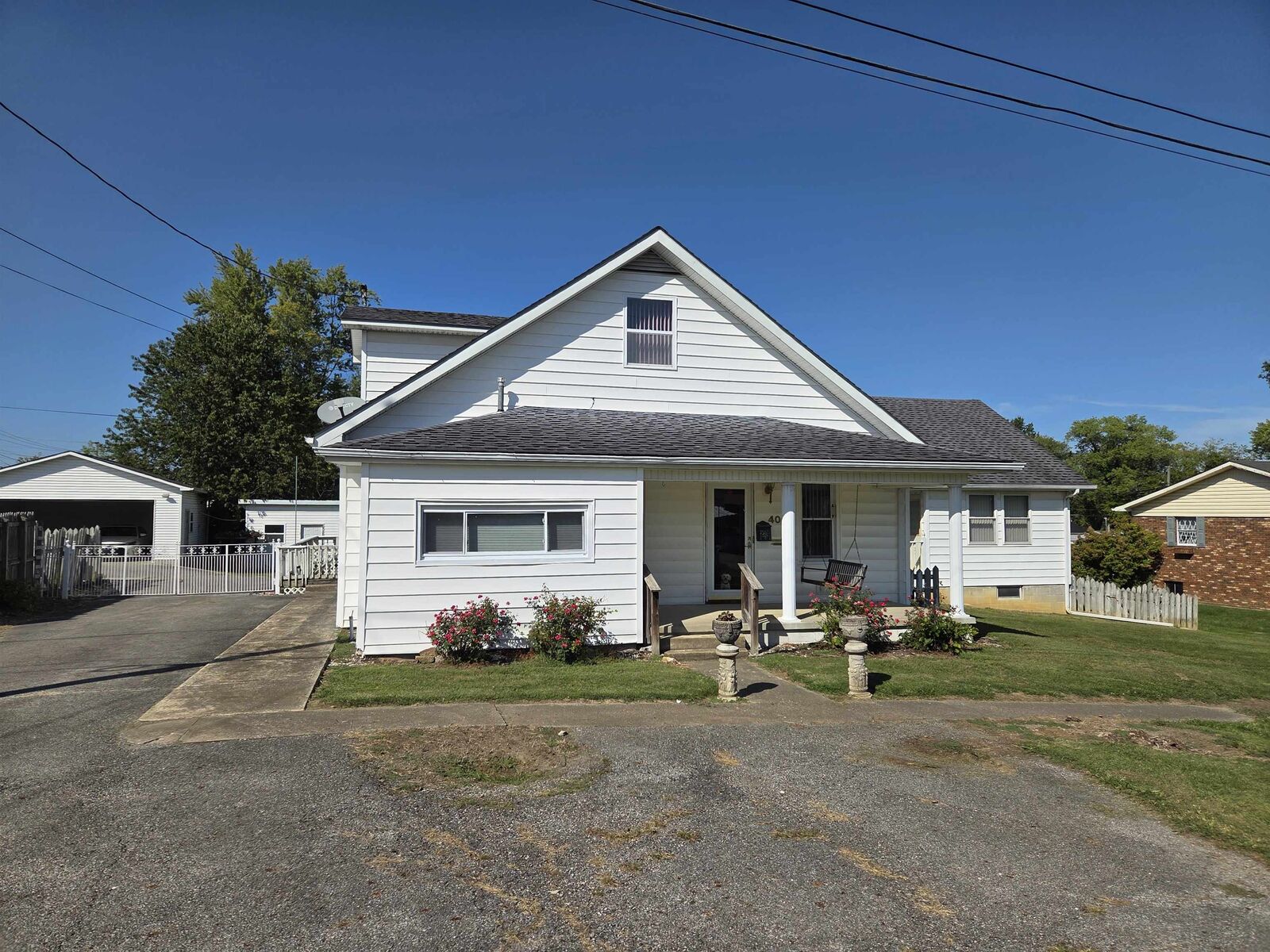 Property Photo: 404 E 3rd Street KY 41143