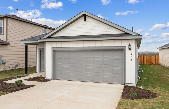 Property Photo: 404 Sullivan Way TX 78621