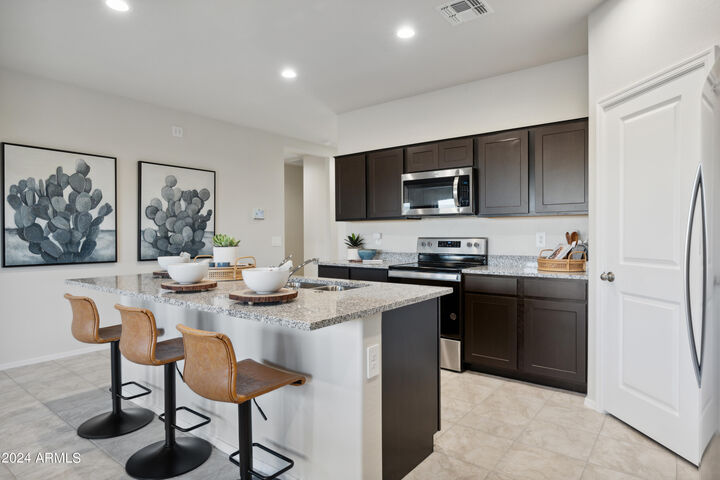 Property Photo: 5761 E Freesia Lane AZ 85140