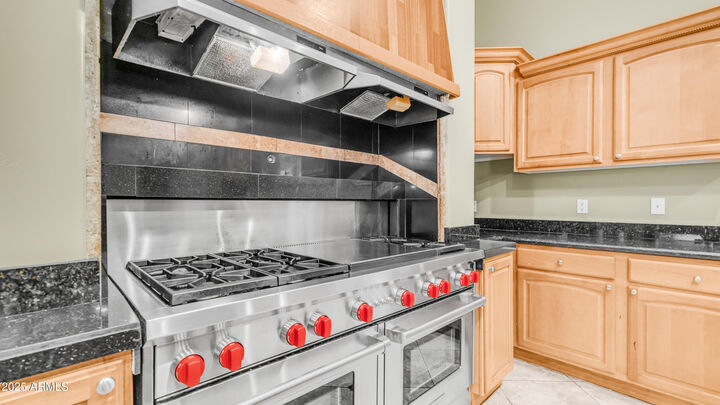 Property Photo:  5627 N 83rd Lane  AZ 85303 