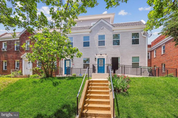 Property Photo: 2236 40th Street NW 5 /Level 2 DC 20007