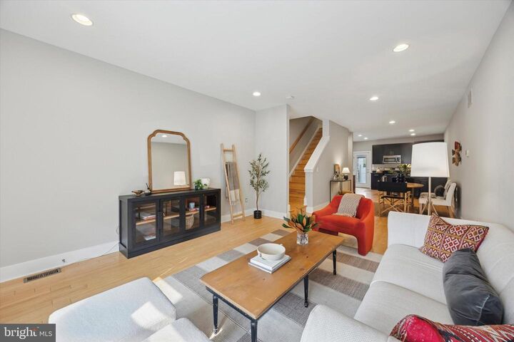 1639 Francis Street  Philadelphia PA 19130 photo