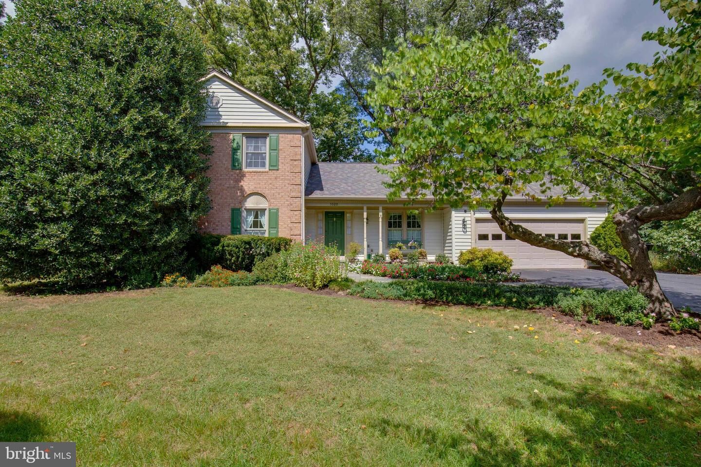 Property Photo:  5920 6th Street S  VA 22041 