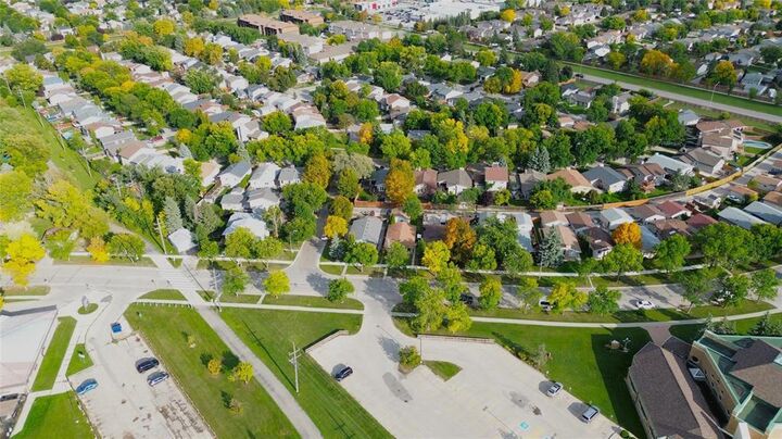 Photo de la propriété: 114 John Forsyth Road MB R2N 1R8