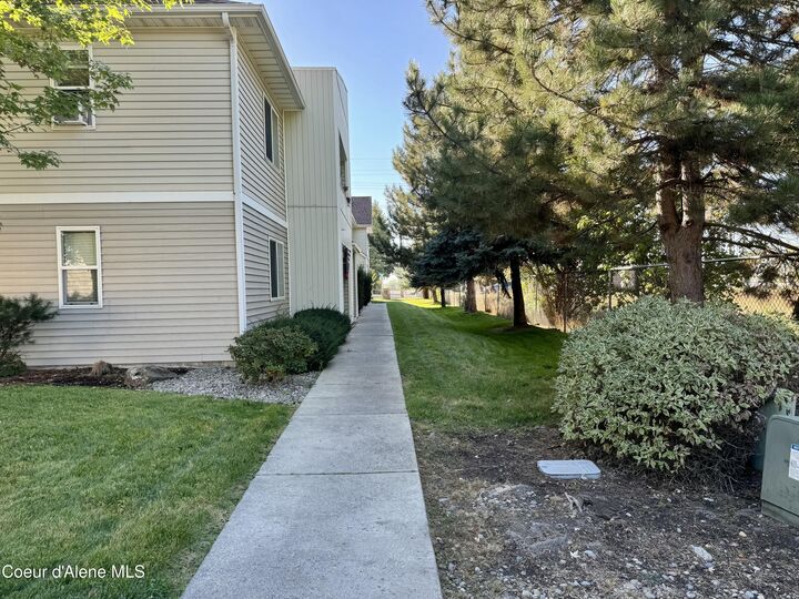 Property Photo:  304 N Greensferry Rd #108  ID 83854 