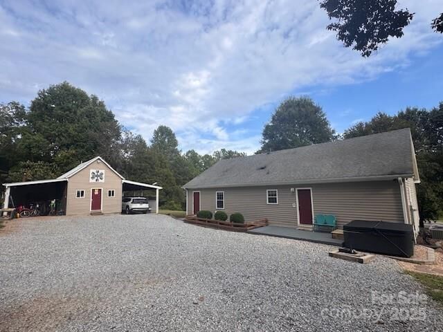 Property Photo:  641 Camp Creek Road  NC 28167 