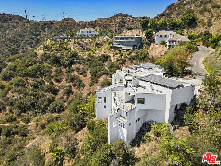 Property Photo:  1562 Glen Oaks Blvd  CA 91105 