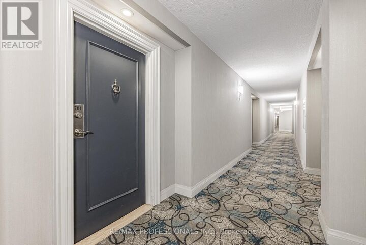 Property Photo:  355 Rathburn Road East 701  ON L4Z 1H4 