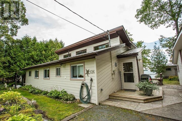 Photo de la propriété: 126 Waltonen Rd, Plummer Additional Township ON P0R 1C0