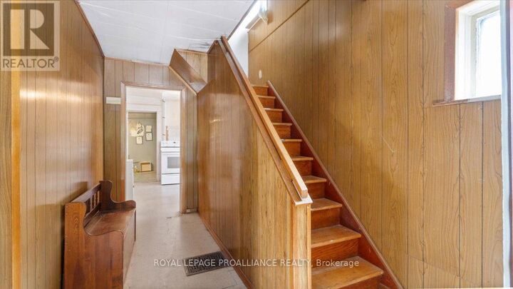 Property Photo: 51 1/2 North Front Street ON K8P 3B2