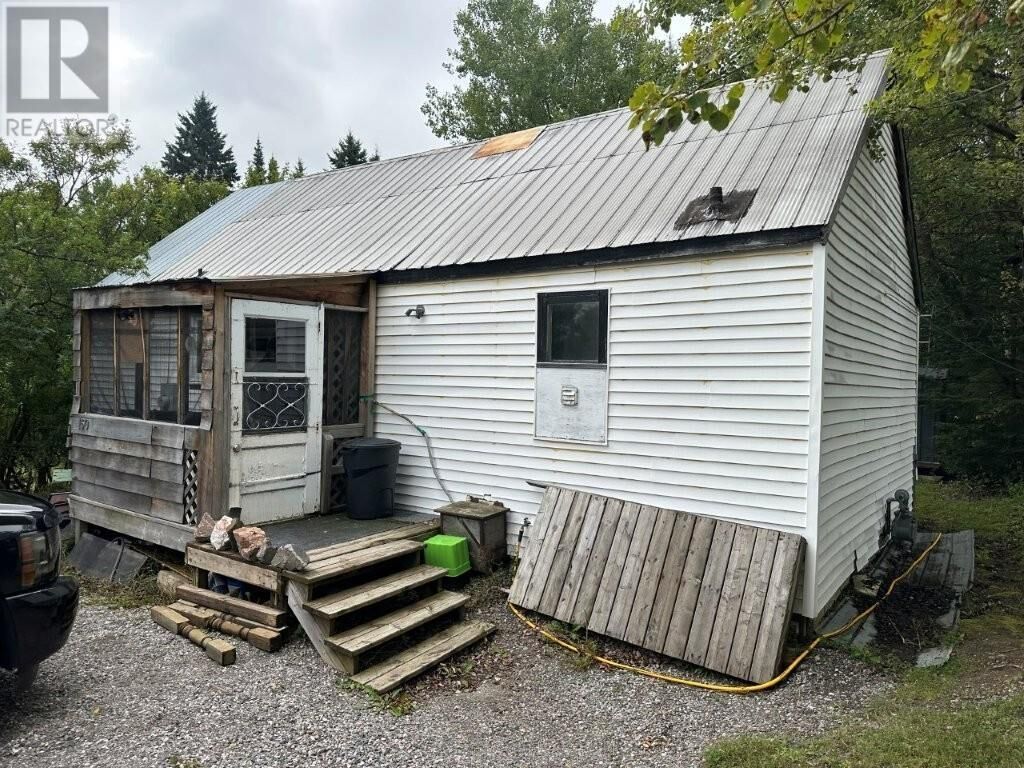 Photo de la propriété:  150 First Street  ON P0T 2J0 