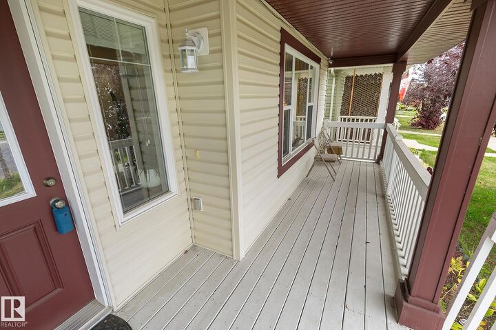 Property Photo:  8740 180 Avenue NW  AB T5Z 0E3 