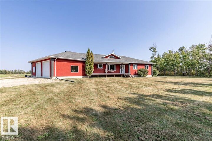 Property Photo:  27318 Twp Road 482  AB T0C 0V0 