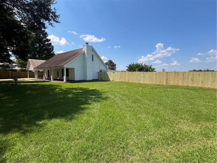 Property Photo:  982 Highway 1184 Highway  LA 71327 