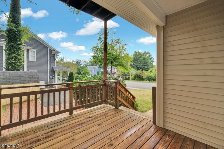 Property Photo:  603 Carleton Road  NJ 07090 