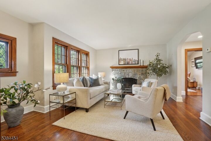 Property Photo:  4 Midland Terrace  NJ 07901 