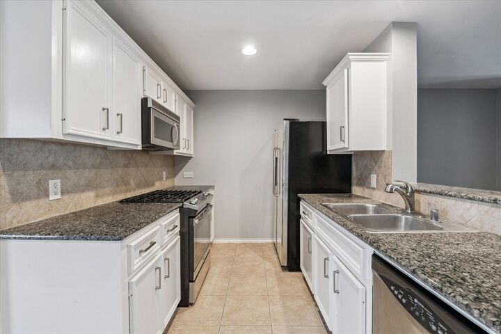 Property Photo:  2219 Runnels Street  TX 77003 