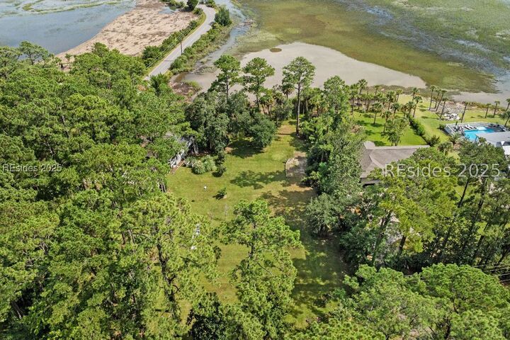 Property Photo:  10 Pine Island Road  SC 29910