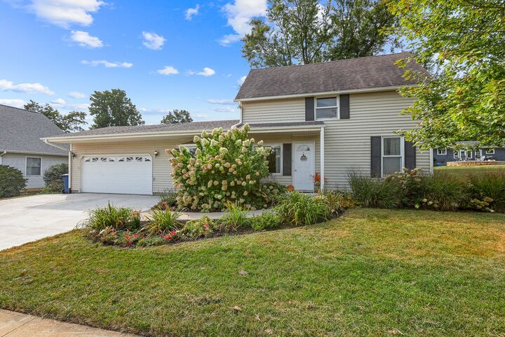 203 Vermeer Road  Pella IA 50219 photo