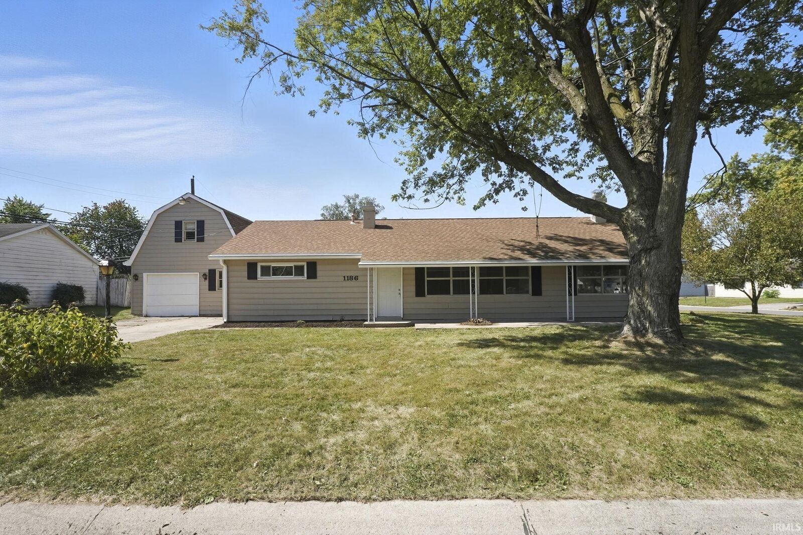 Property Photo:  1186 Braeburn Drive  IN 46774 