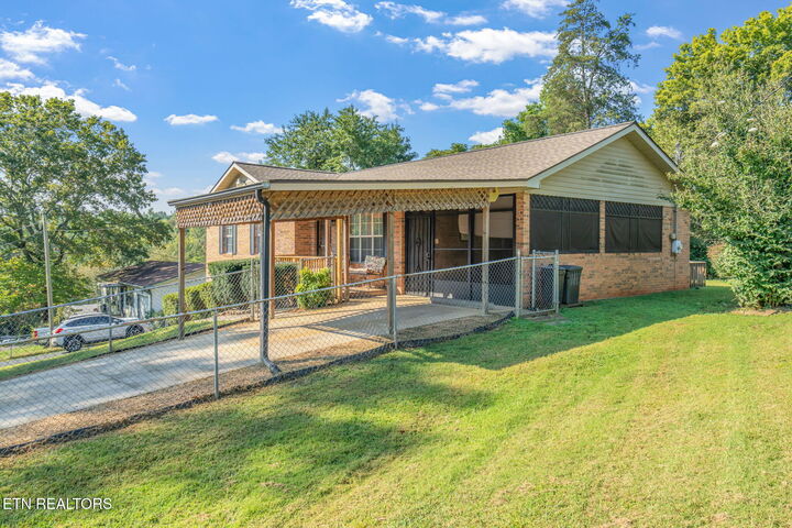 Property Photo:  129 Bales Ave  TN 37748 