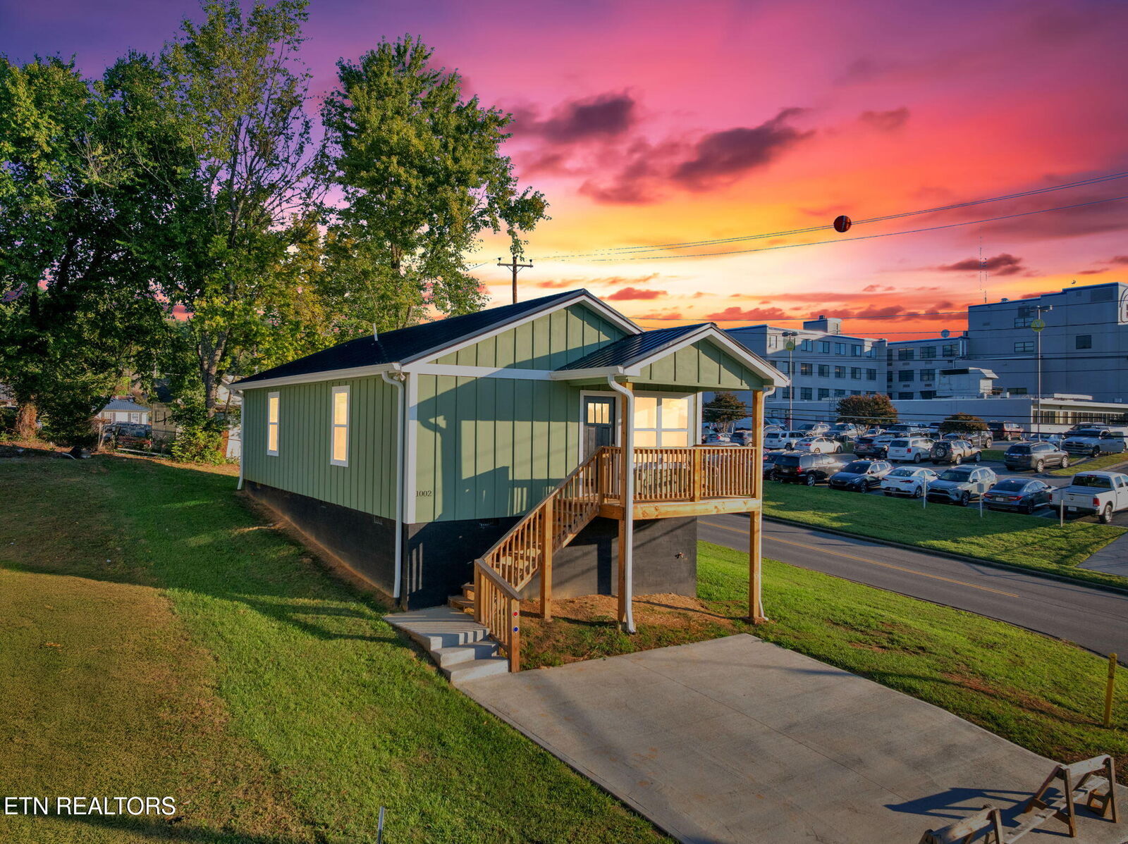 Property Photo: 1002 Watercrest St TN 37814