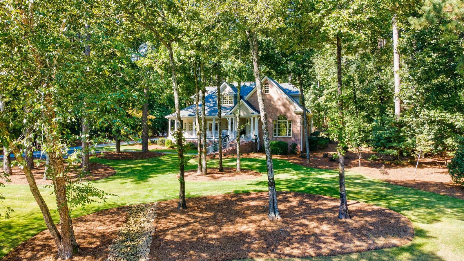 Property Photo:  1101 Club Cove Drive  GA 30642-7432 