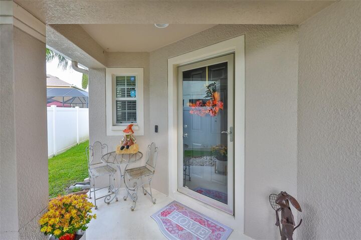 Property Photo:  9949 Landport Way  FL 34638 