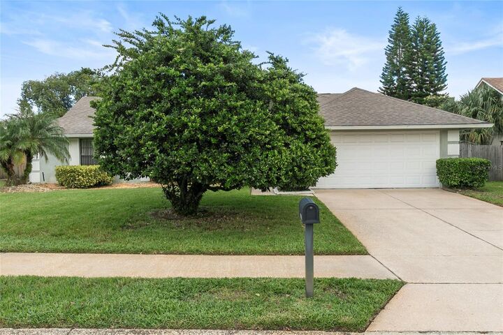 Property Photo: 1074 Weaver Drive FL 32765