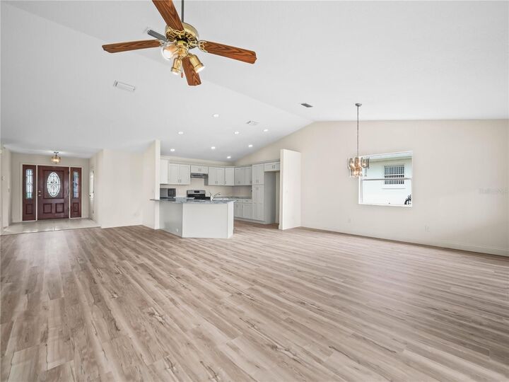 Property Photo:  6341 Silver Lakes Drive W  FL 33810 