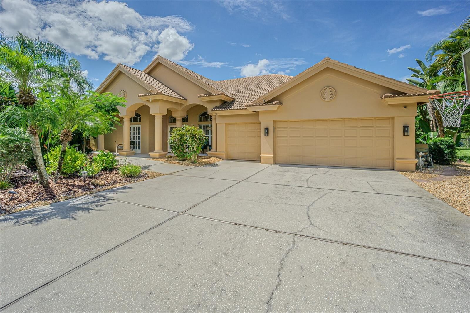 Property Photo:  3550 Justin Drive  FL 34685 