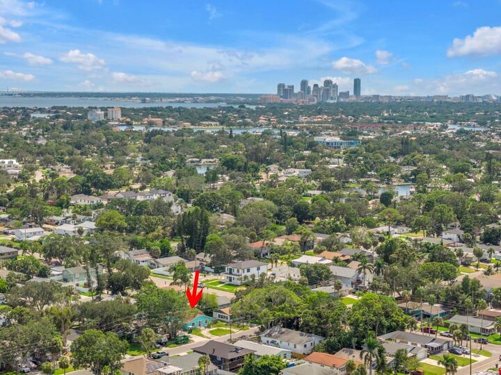 Property Photo: 1820 Montana Avenue NE FL 33703