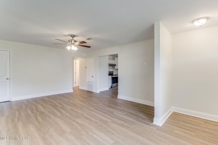Property Photo:  22 E Park Street  MS 39507 