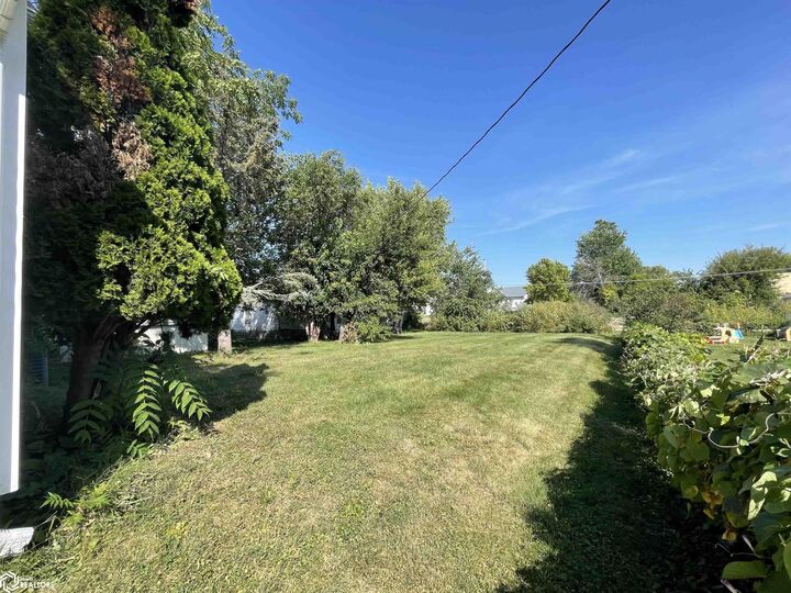 Property Photo:  204 S 5th Street  IA 50158 