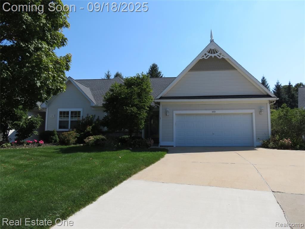 Property Photo:  103 Victoria Park Drive 2  MI 48843 1258 